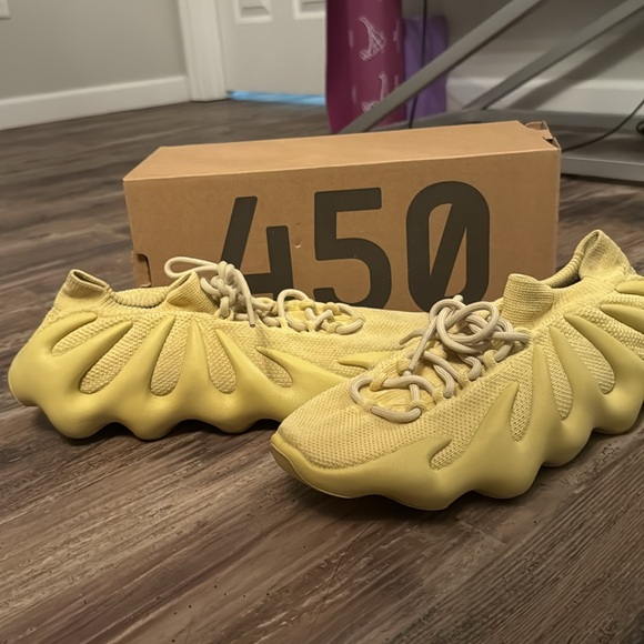 Yeezy 450 (Sulfur) - Picture 2 of 3